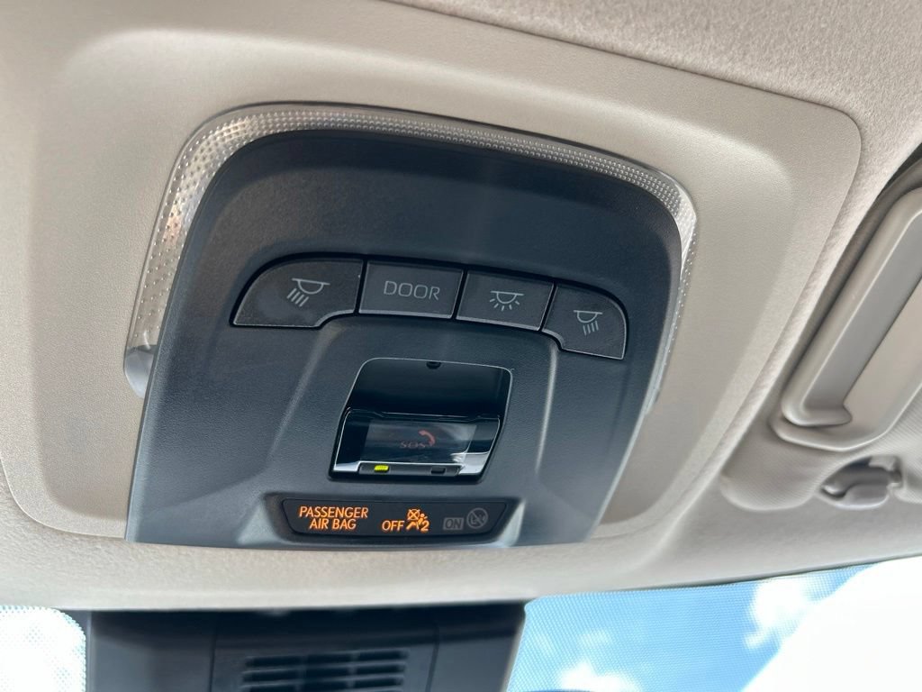 Used 2025 Toyota Corolla LE FWD image 37