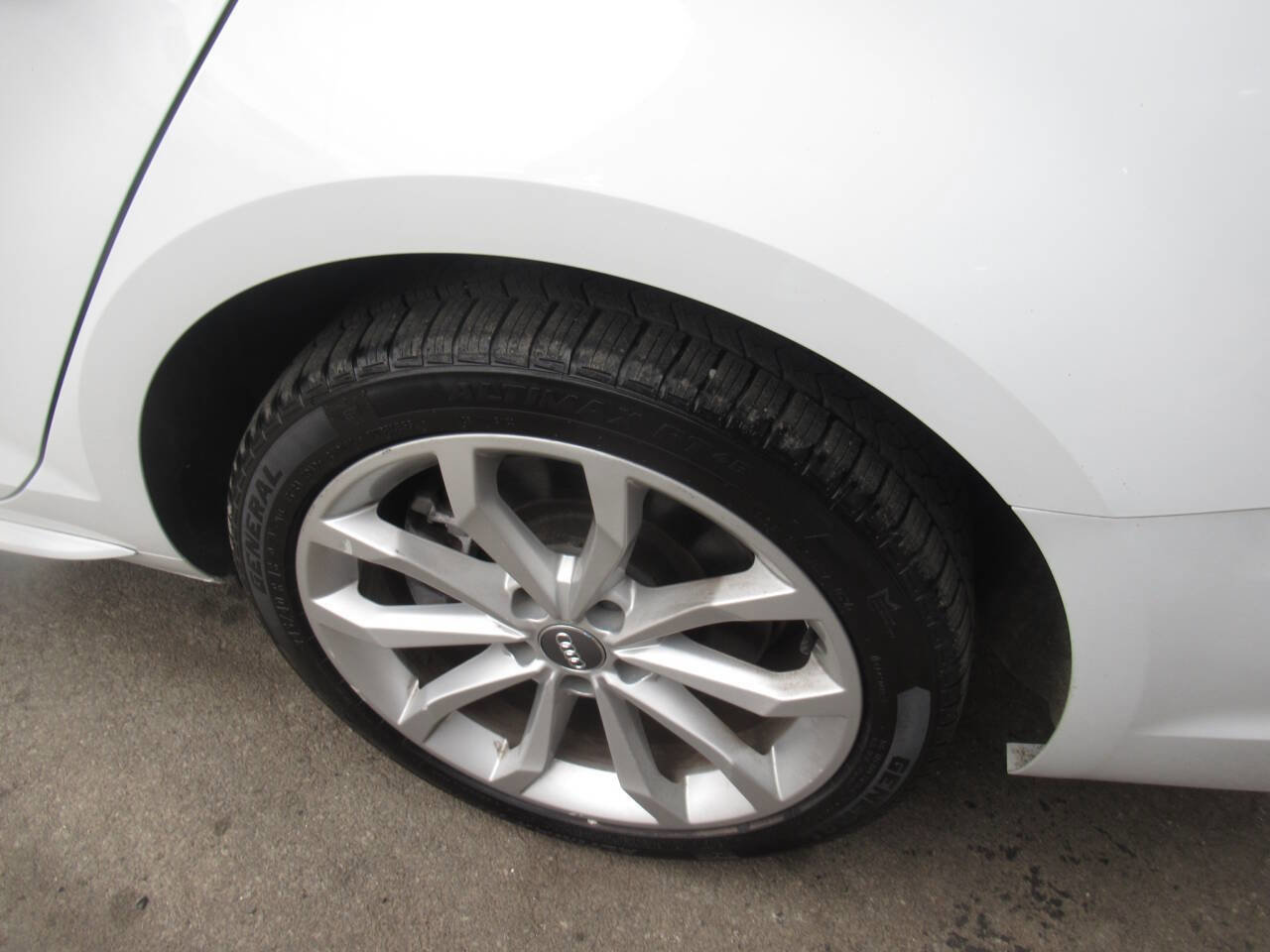 Used 2019 Audi A4 2.0T Premium Plus w/ Premium Plus Package image 16