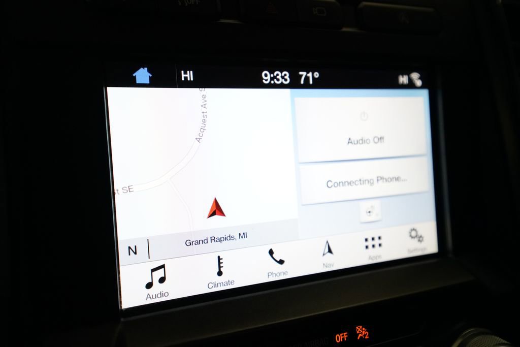 Used 2018 Ford F150 Lariat w/ Equipment Group 502A Luxury image 6