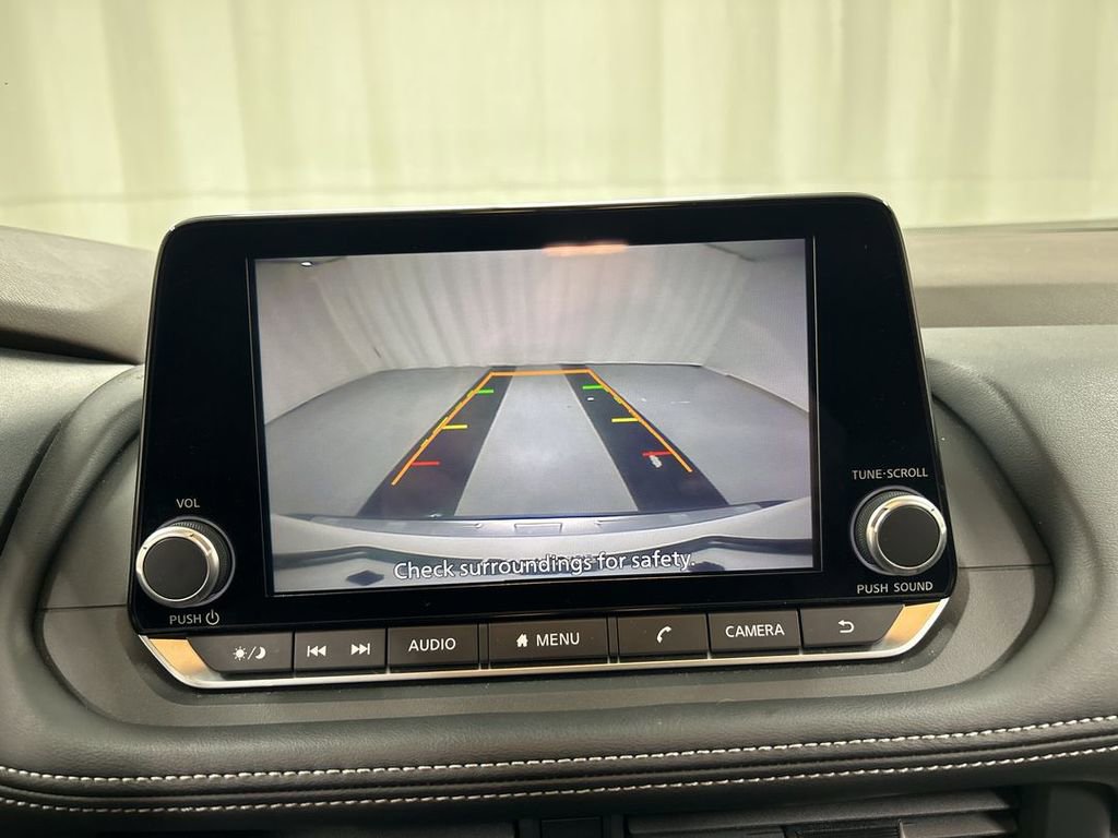 Used 2023 Nissan Rogue SV image 15