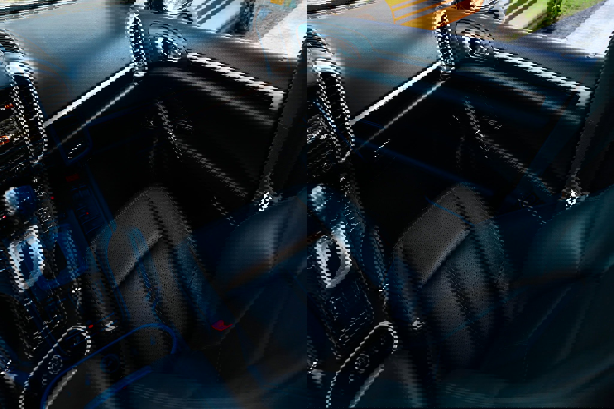 Used 2014 Porsche Cayenne Platinum Edition image 27