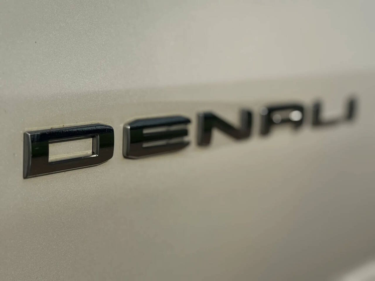 Used 2019 GMC Sierra 1500 Denali w/ Denali Ultimate Package AWD/4WD image 16