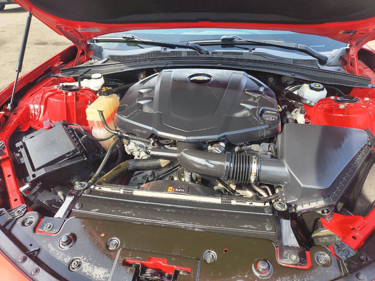 Used 2020 Chevrolet Camaro LT w/ RS Package image 23