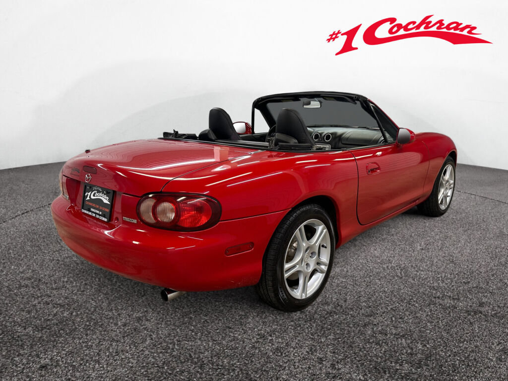 Used 2004 MAZDA MX-5 Miata LS RWD image 15