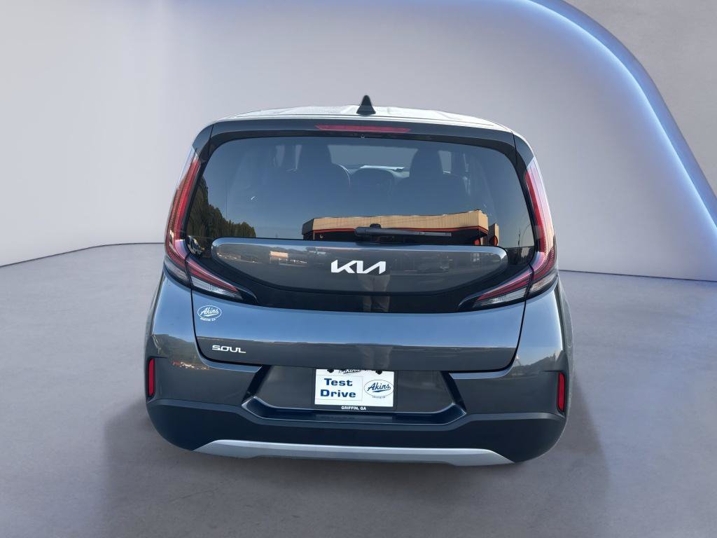Used 2025 Kia Soul LX w/ LX Technology Package FWD image 6