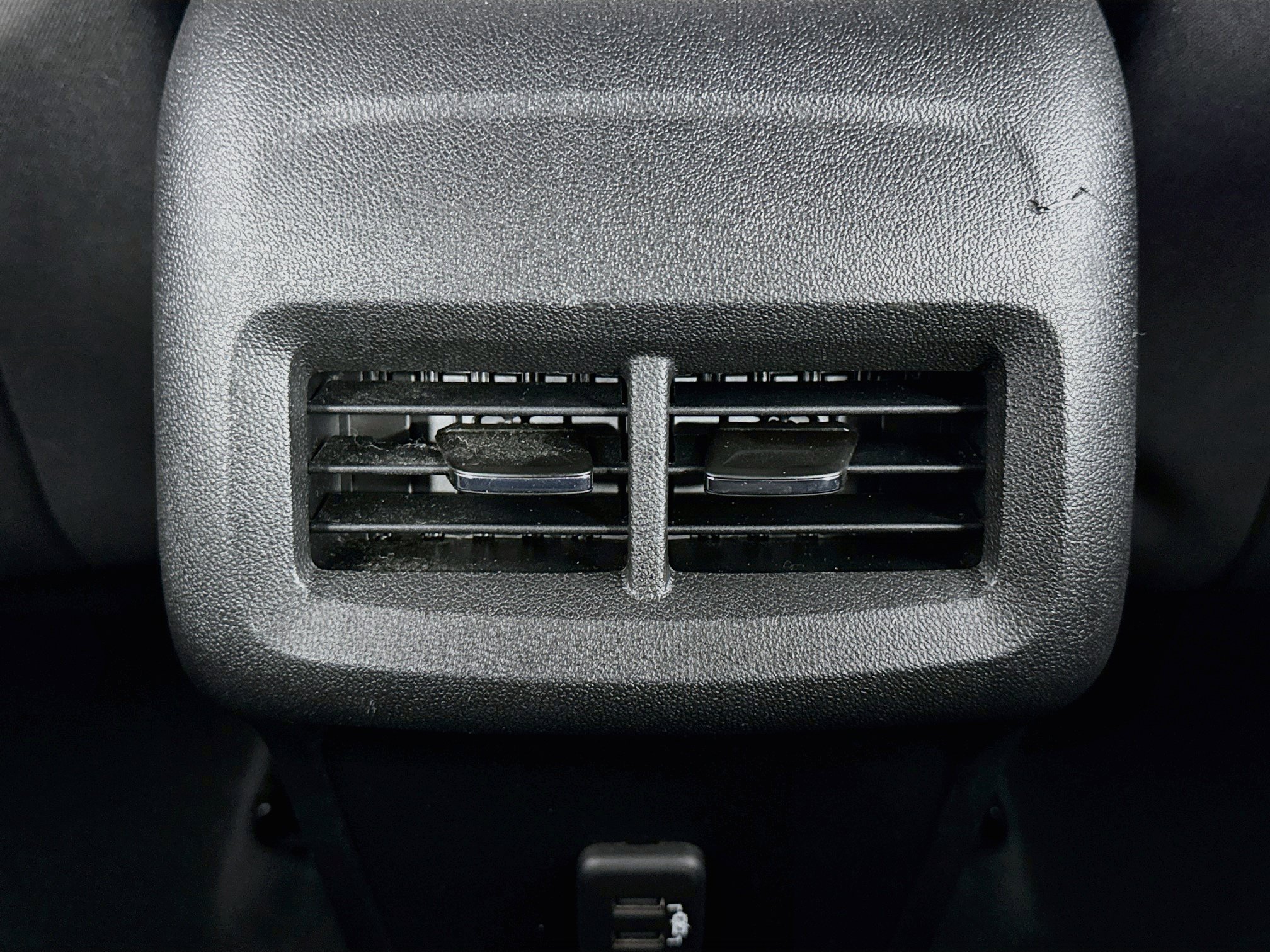 Used 2020 Chevrolet Equinox LT FWD image 23