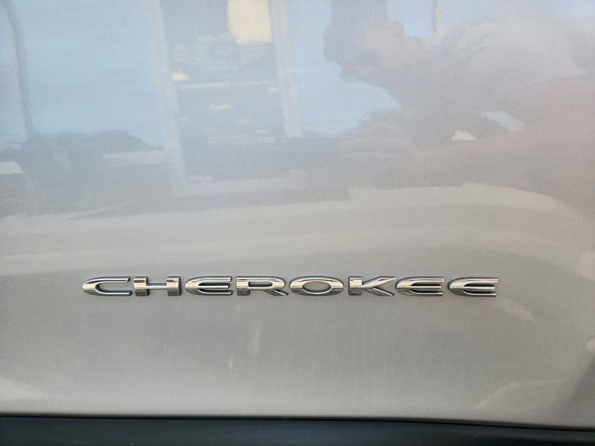 Used 2019 Jeep Cherokee Limited image 73