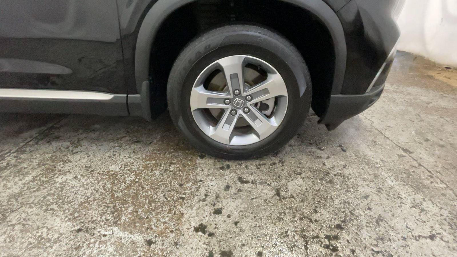 Certified 2025 Honda Pilot EX-L image 17