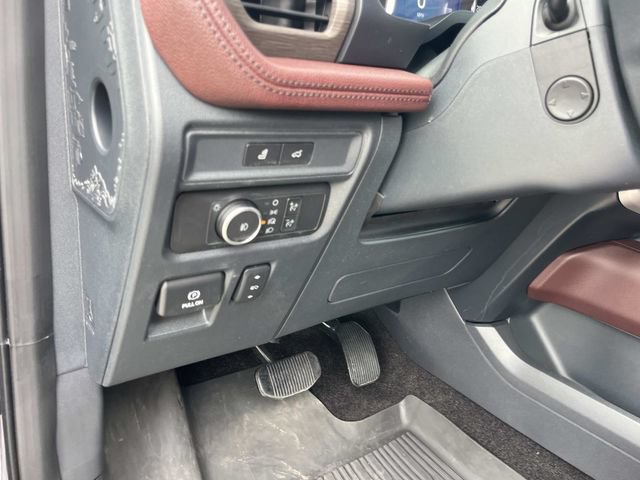 Used 2023 Ford Expedition Limited RWD image 38