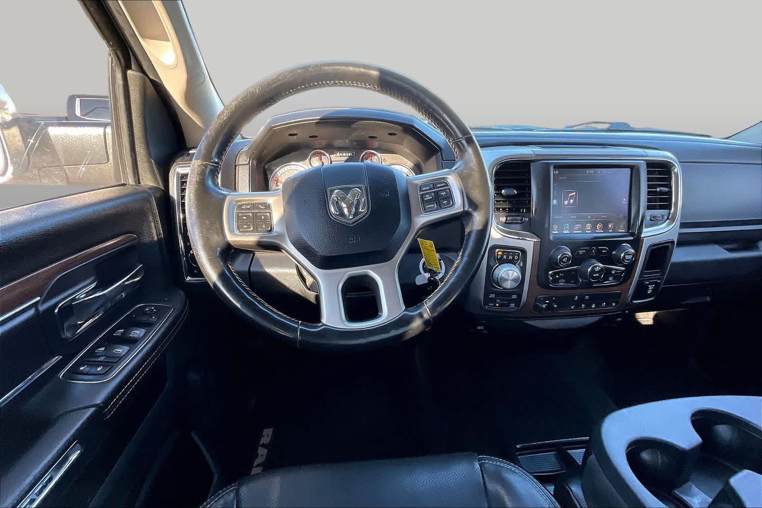 Used 2017 RAM 1500 Laramie AWD/4WD image 6
