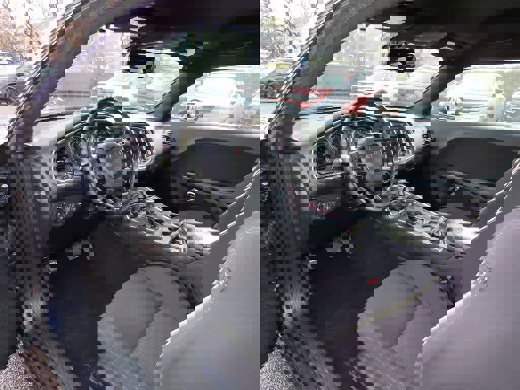 Used 2019 Dodge Challenger R/T image 2