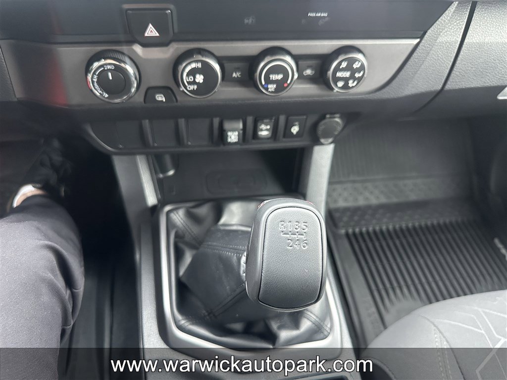 Used 2019 Toyota Tacoma TRD Sport AWD/4WD image 7