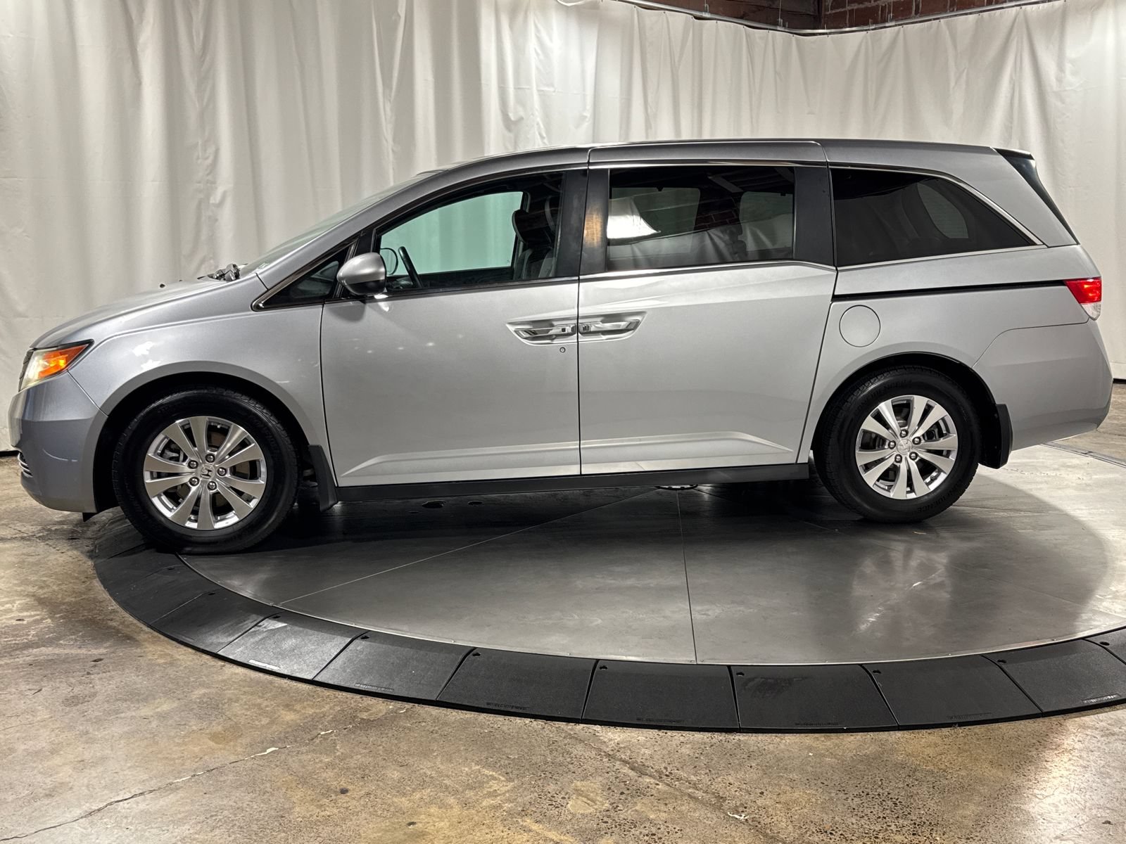 Used 2016 Honda Odyssey EX-L image 8