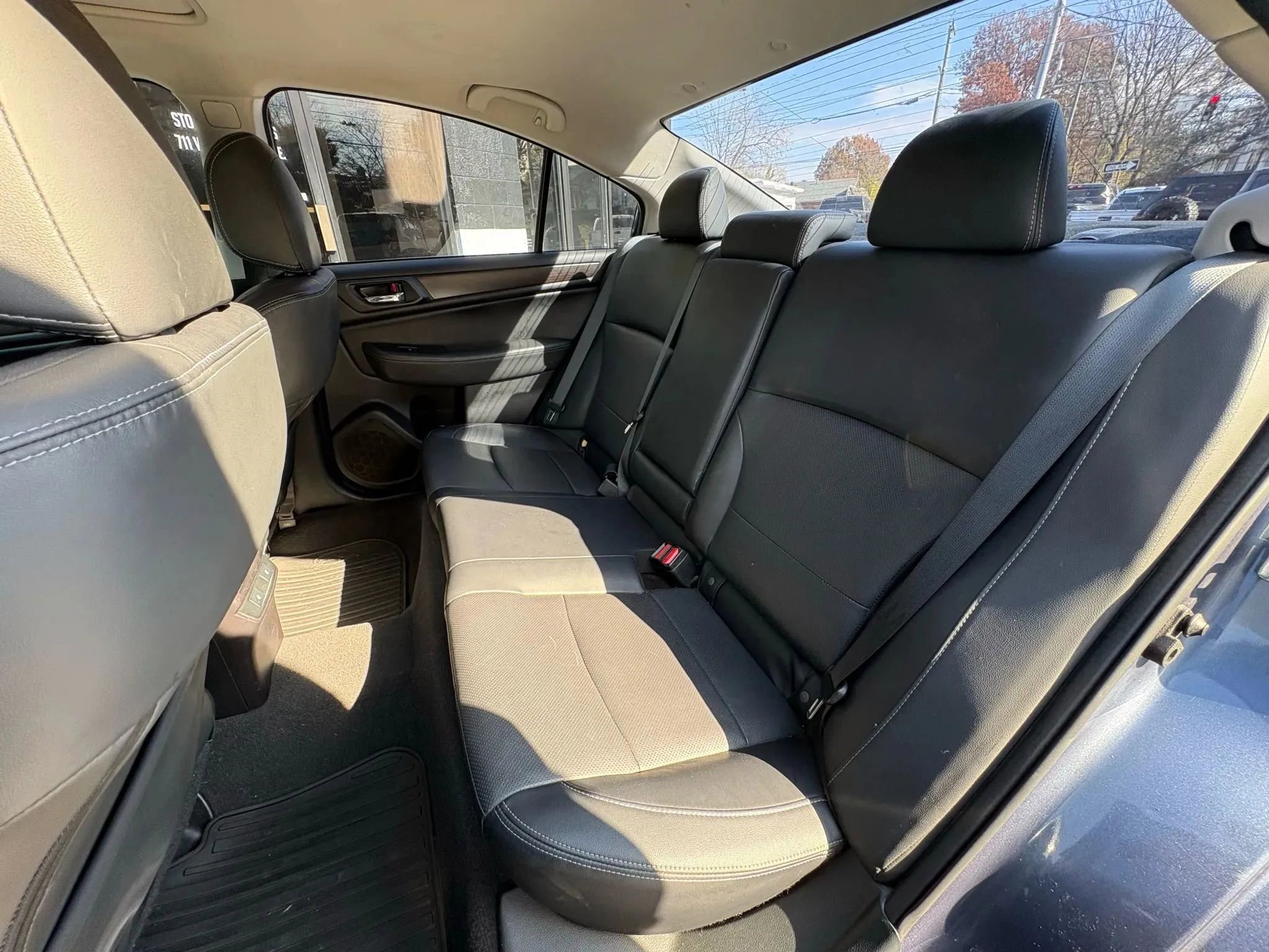 Used 2017 Subaru Legacy 2.5i Limited image 16