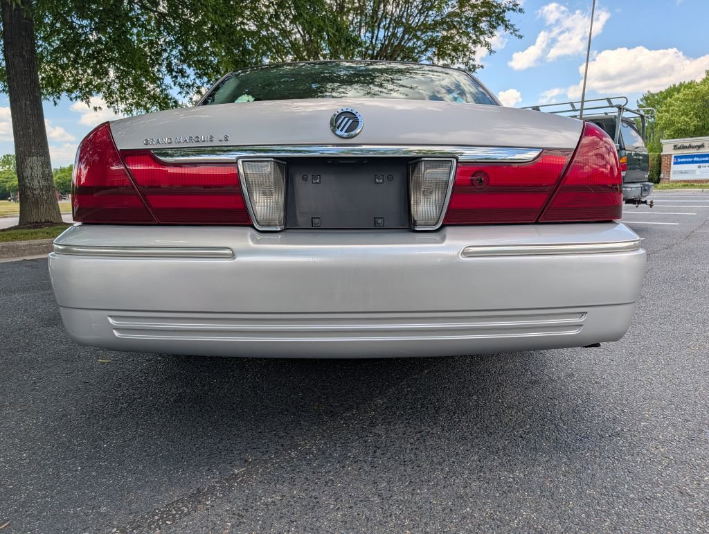 Used 2005 Mercury Grand Marquis LS RWD image 5