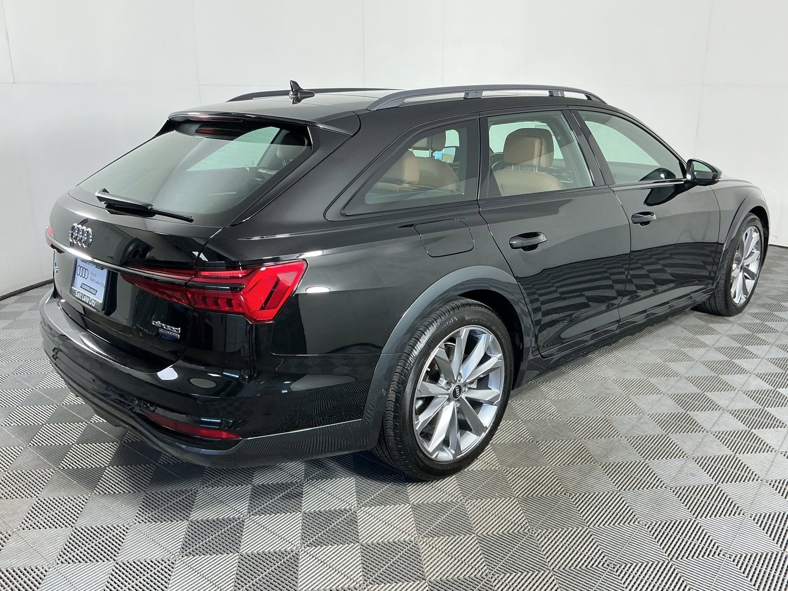 Used 2024 Audi A6 Premium Plus image 9