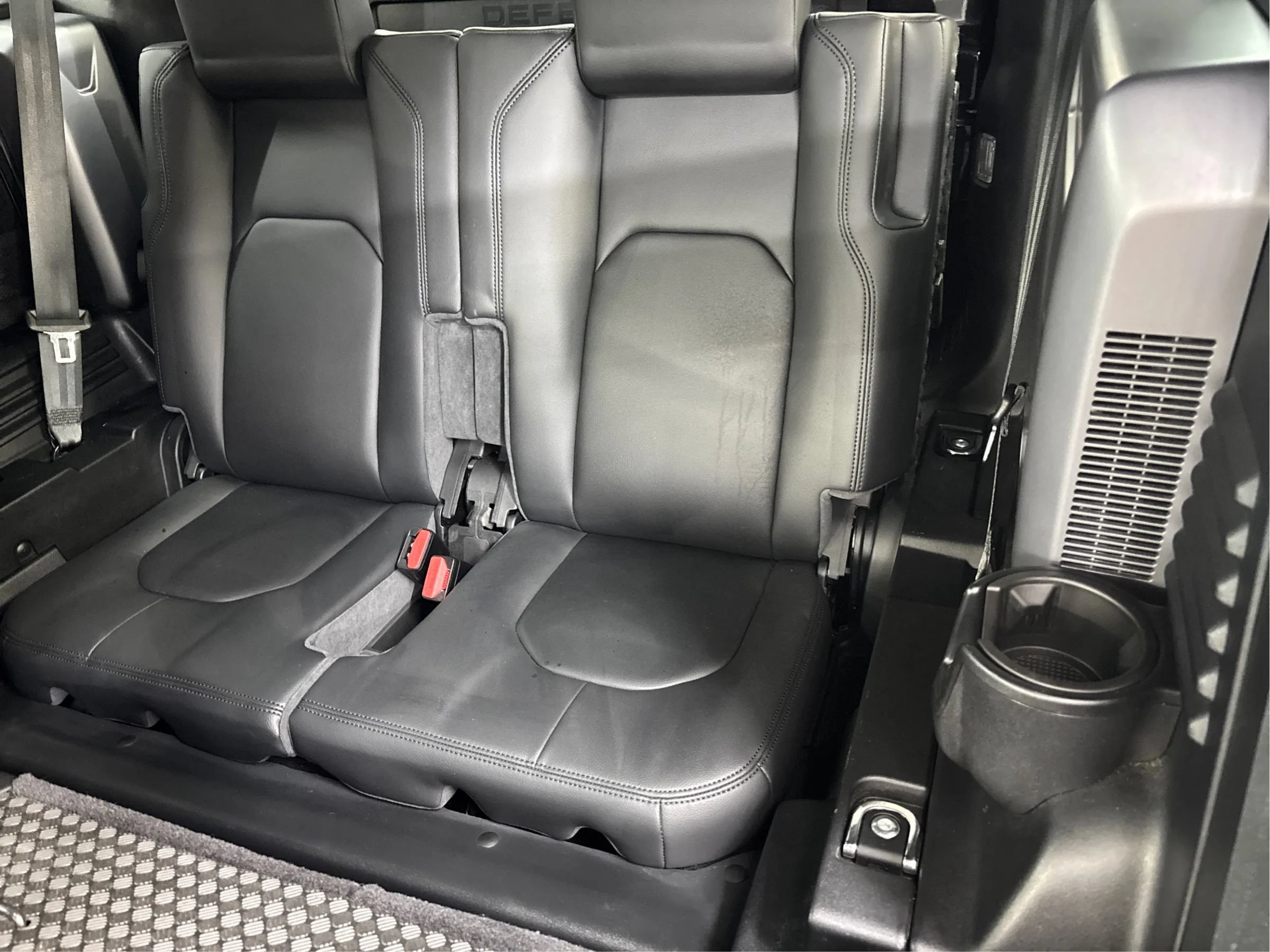 Used 2021 Land Rover Defender 110 X-Dynamic SE AWD/4WD image 42