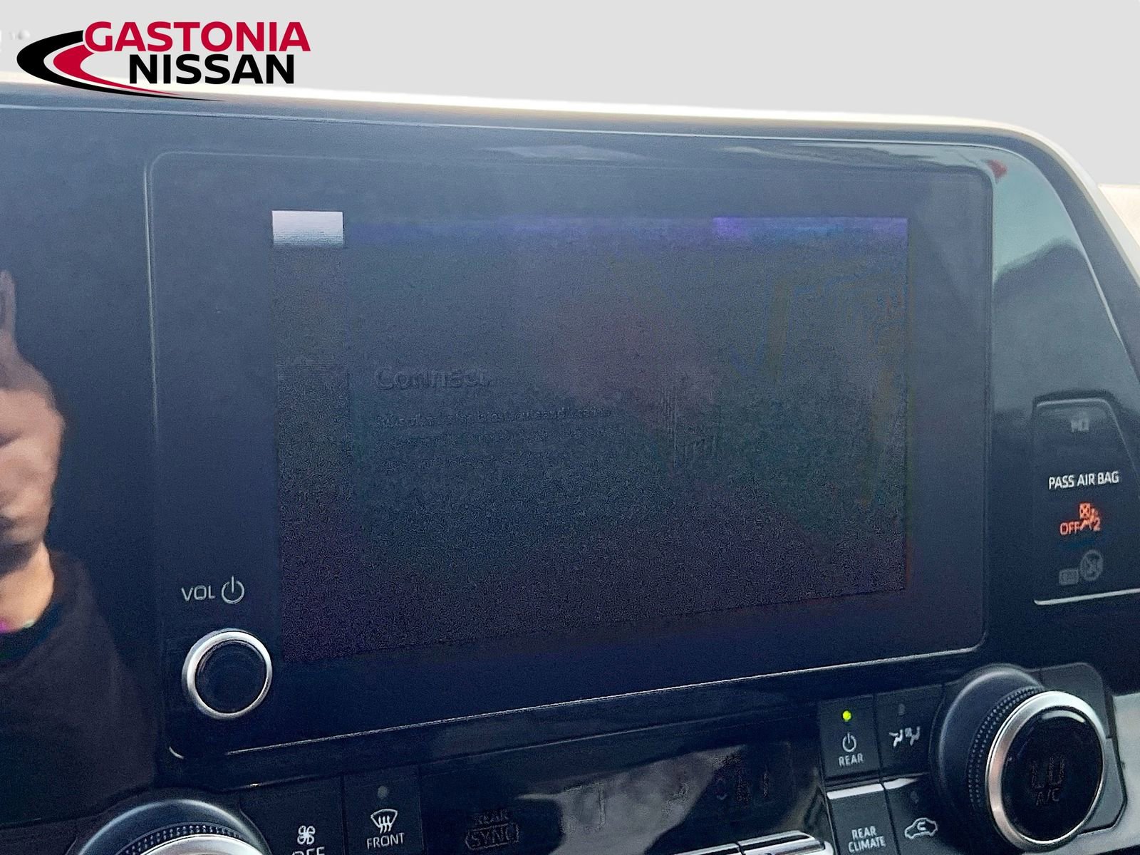 Used 2024 Toyota Highlander LE image 17