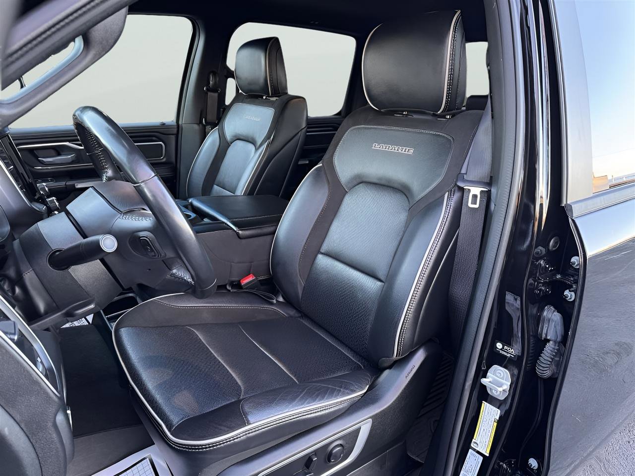 Used 2023 RAM 1500 Laramie image 12