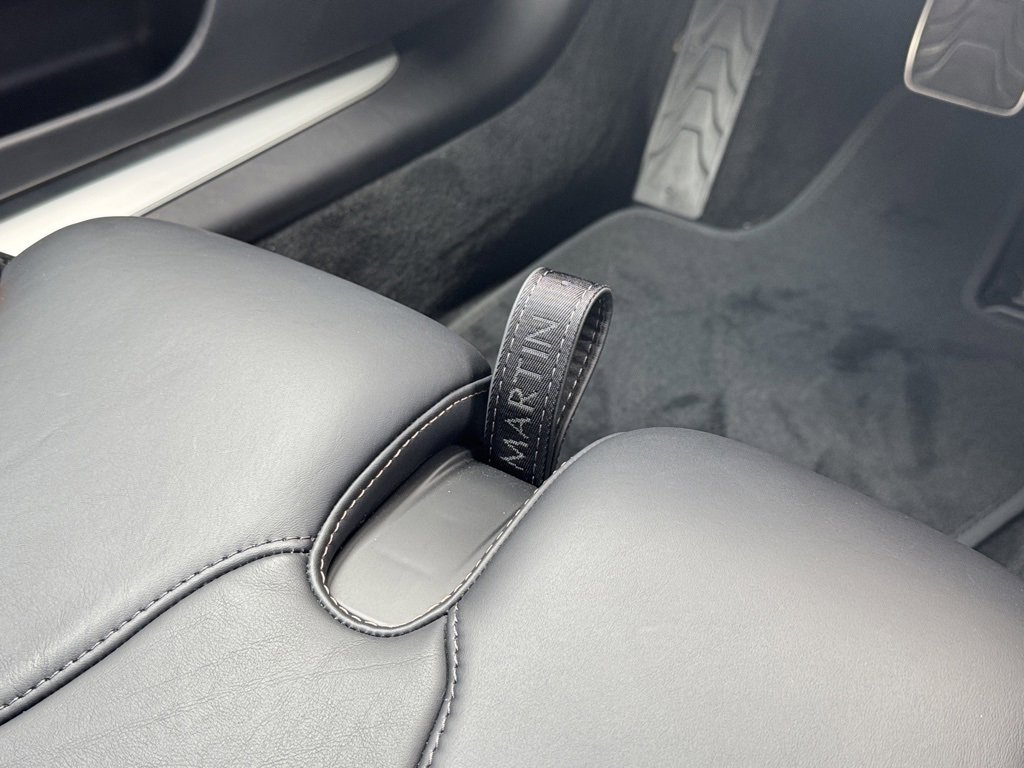 Used 2025 Aston Martin DB12 Coupe image 23