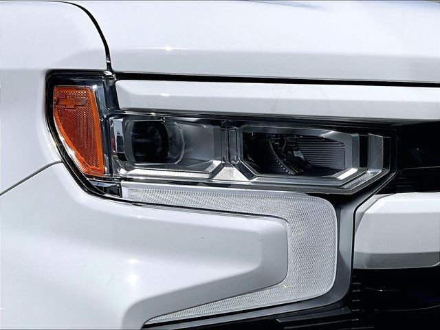 Used 2023 Chevrolet Silverado 1500 RST AWD/4WD image 32