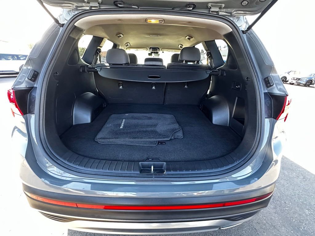 Used 2022 Hyundai Santa Fe SEL w/ Cargo Package FWD image 6