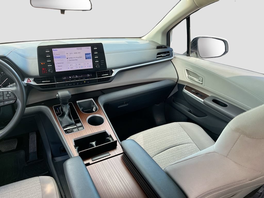 Used 2023 Toyota Sienna LE FWD image 21