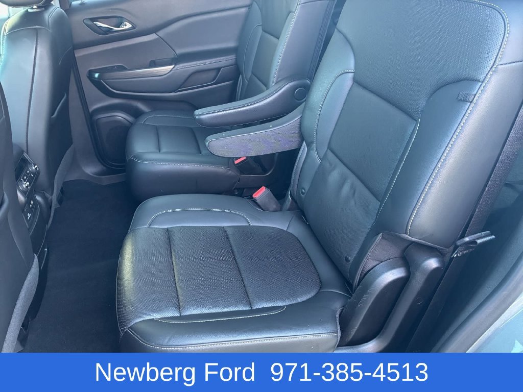 Used 2023 GMC Acadia SLT w/ Technology Package AWD/4WD image 32