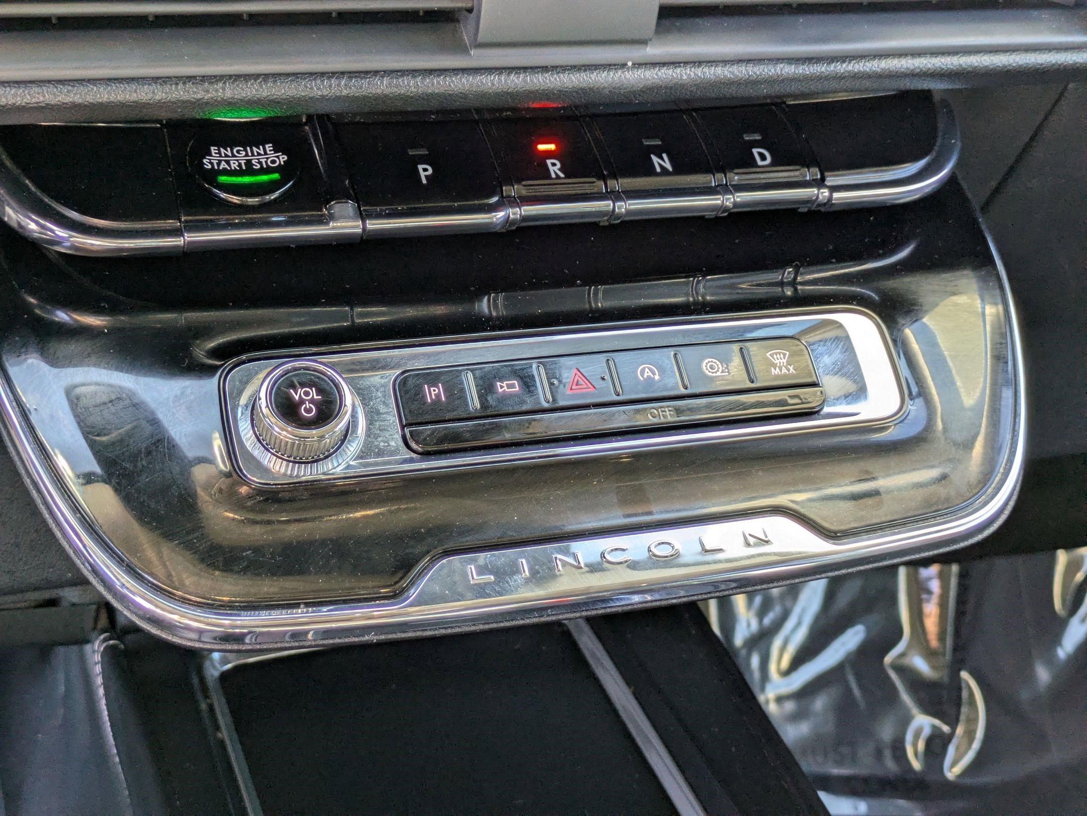 Used 2024 Lincoln Corsair Reserve w/ Equipment Group 201A AWD/4WD image 24