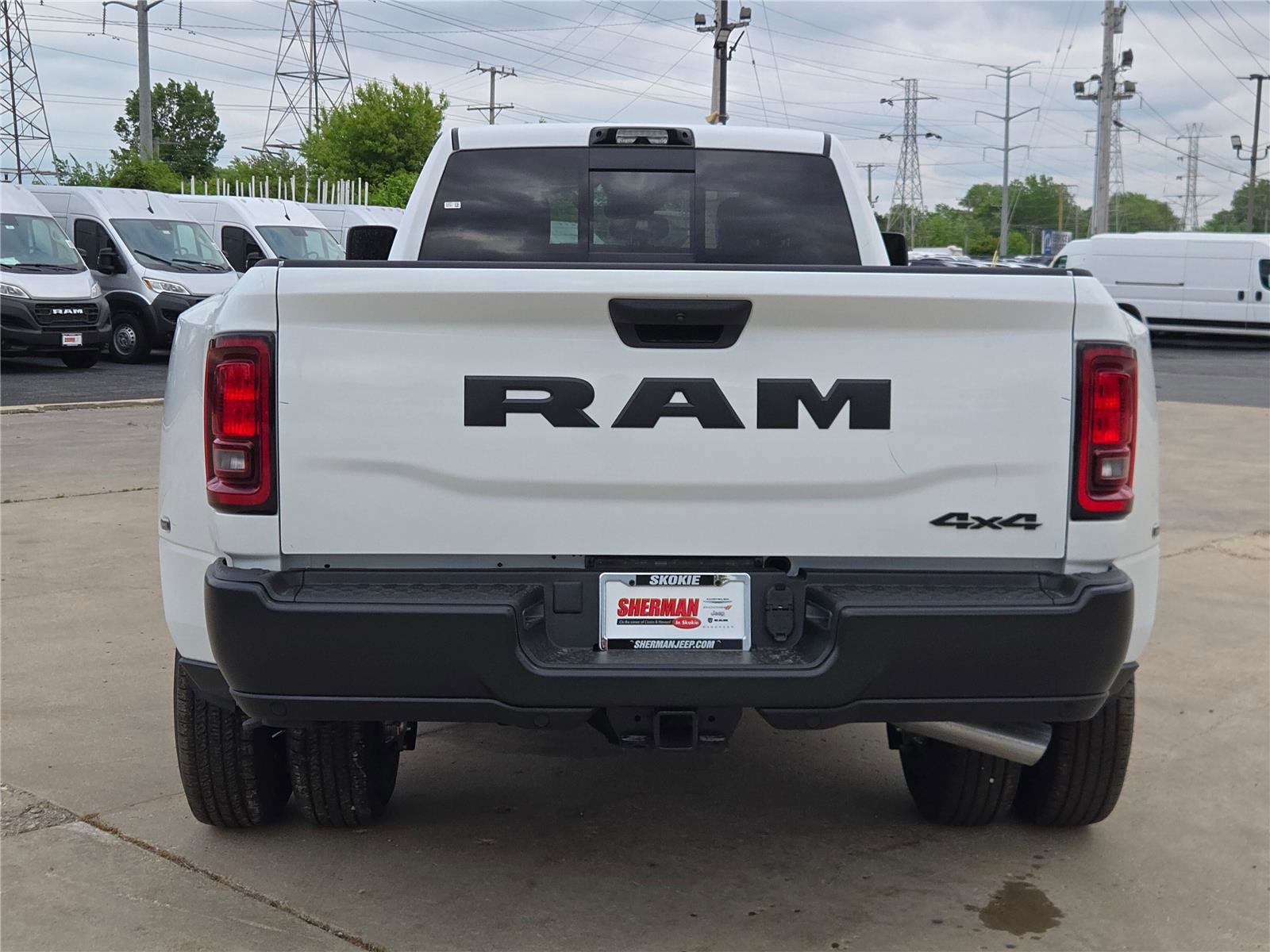 New 2026 RAM 3500 Tradesman AWD/4WD image 15