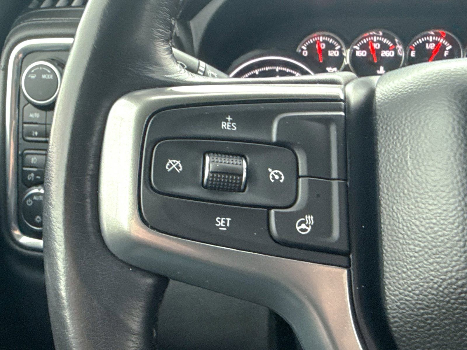 Certified 2022 Chevrolet Silverado 1500 RST AWD/4WD image 38