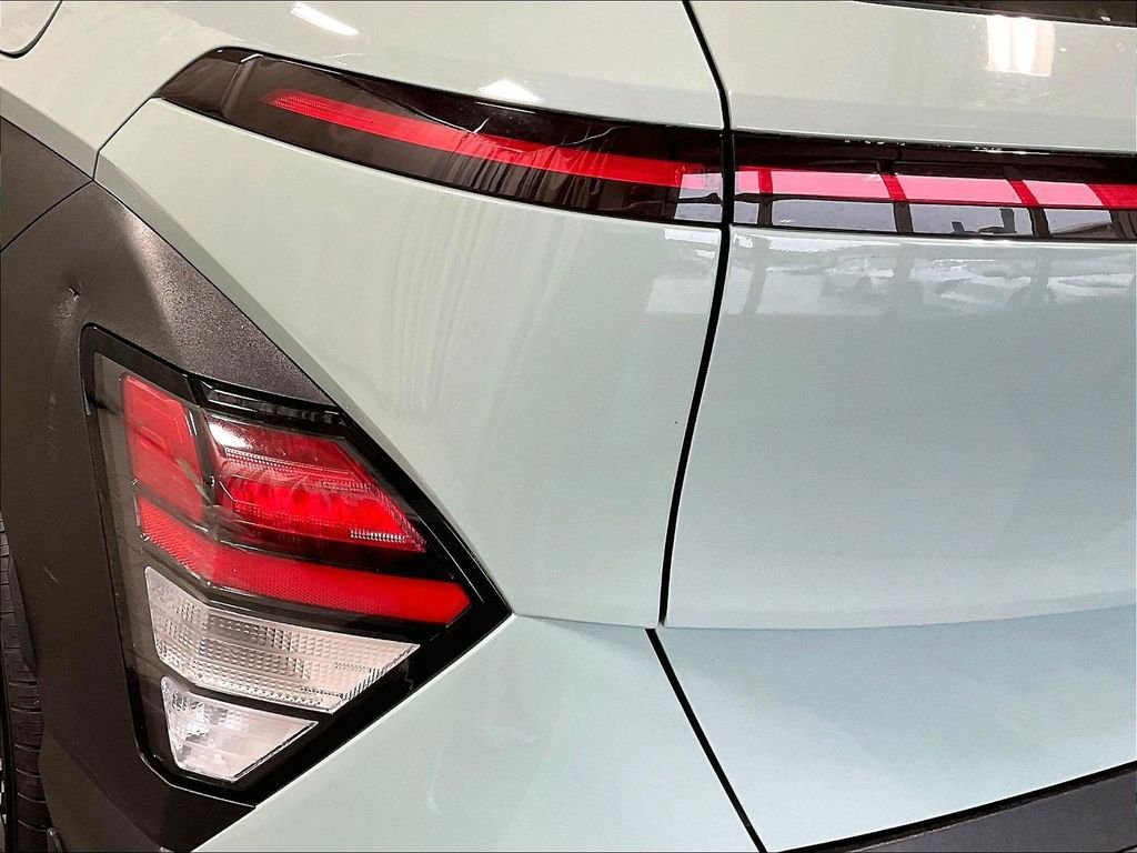 Certified 2024 Hyundai Kona SE AWD/4WD image 33