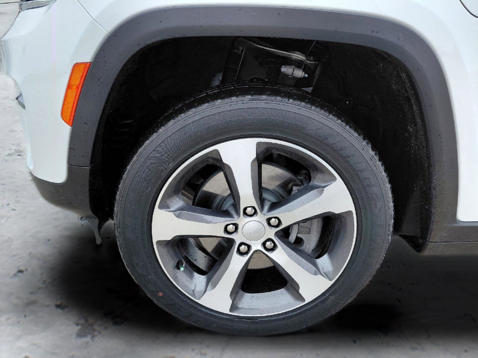 Used 2023 Jeep Grand Cherokee 4WD 4xe image 10