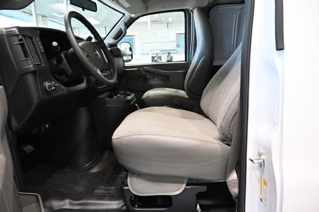 New 2026 GMC Savana 3500 w/ Driver Convenience Package RWD image 11