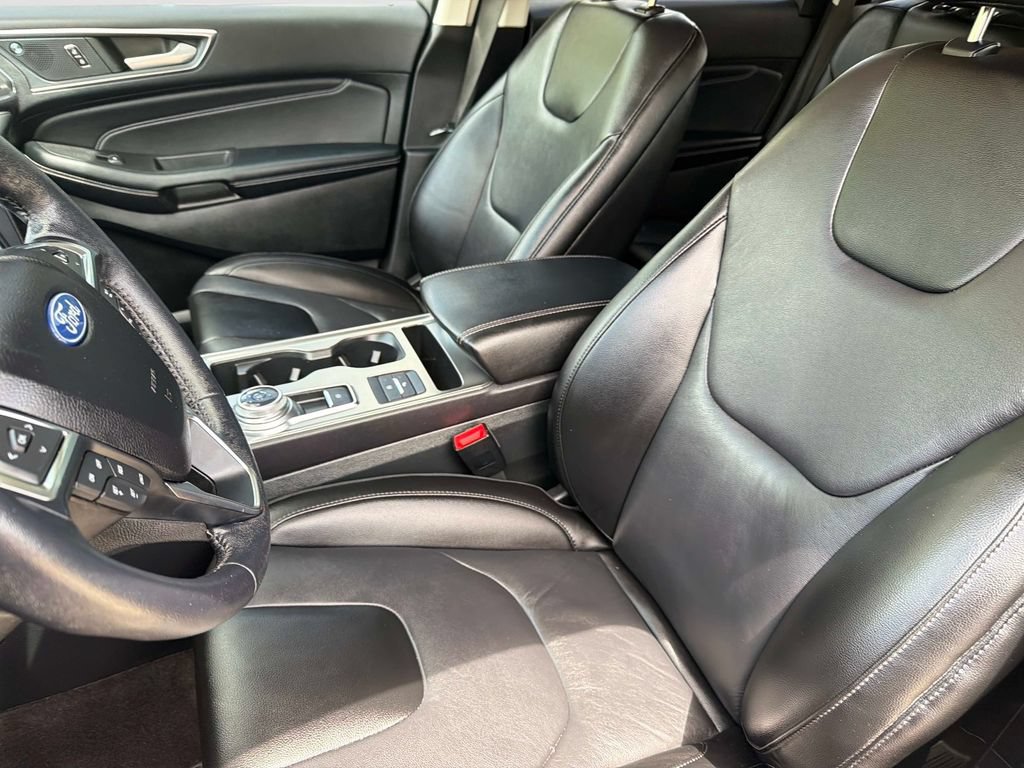 Used 2022 Ford Edge Titanium AWD/4WD image 21