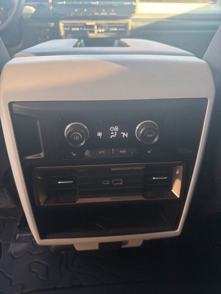 Used 2025 GMC Hummer EV 2X w/ LPO, Sport Package image 6