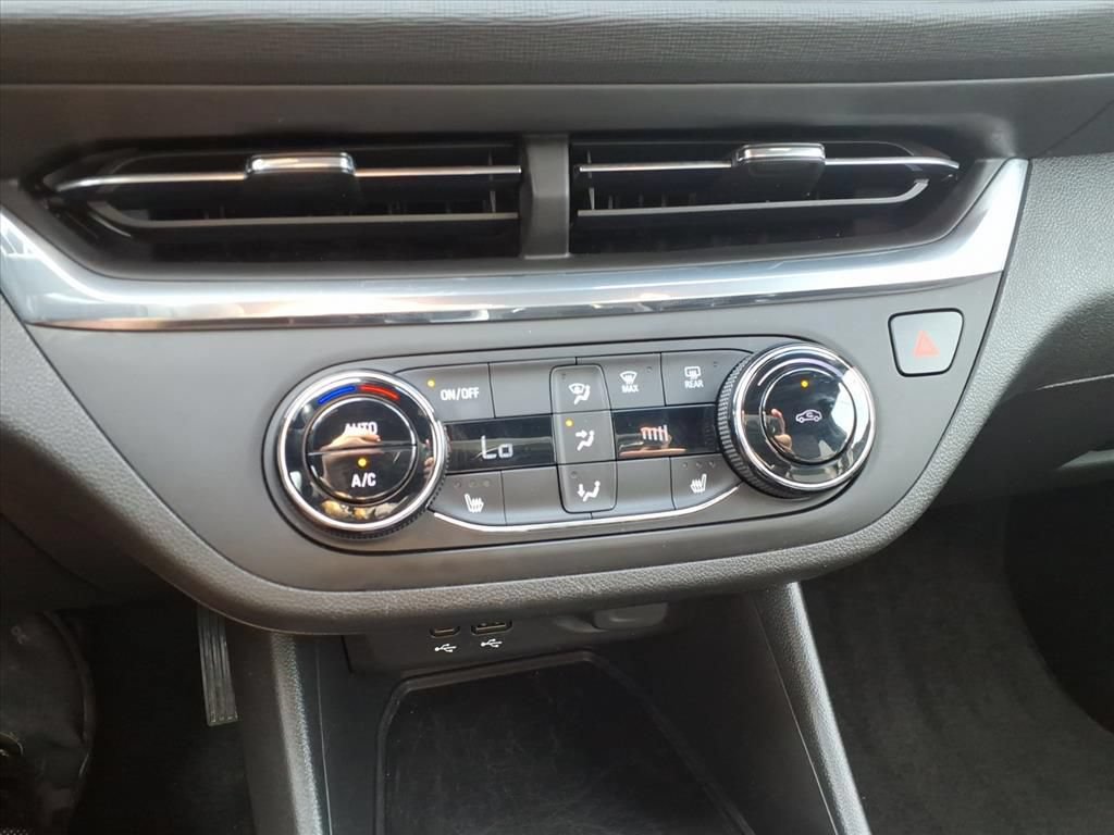 Used 2024 Buick Envista Preferred w/ Convenience I Package FWD image 25