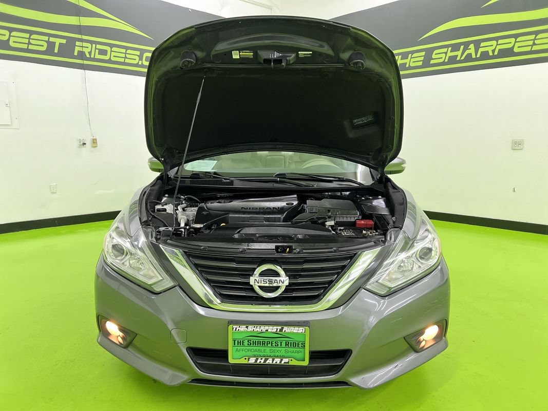 Used 2017 Nissan Altima 2.5 SV w/ Convenience Package FWD image 4