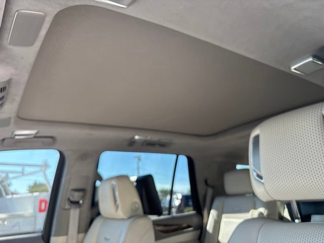 Used 2022 Cadillac Escalade Sport Platinum w/ LPO, ONYX Package AWD/4WD image 39