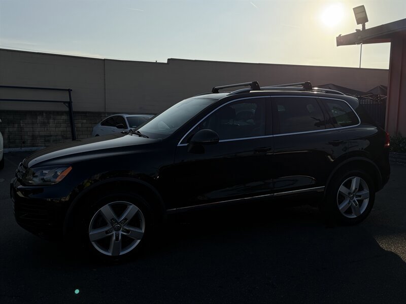 Used 2012 Volkswagen Touareg Hybrid AWD/4WD image 14
