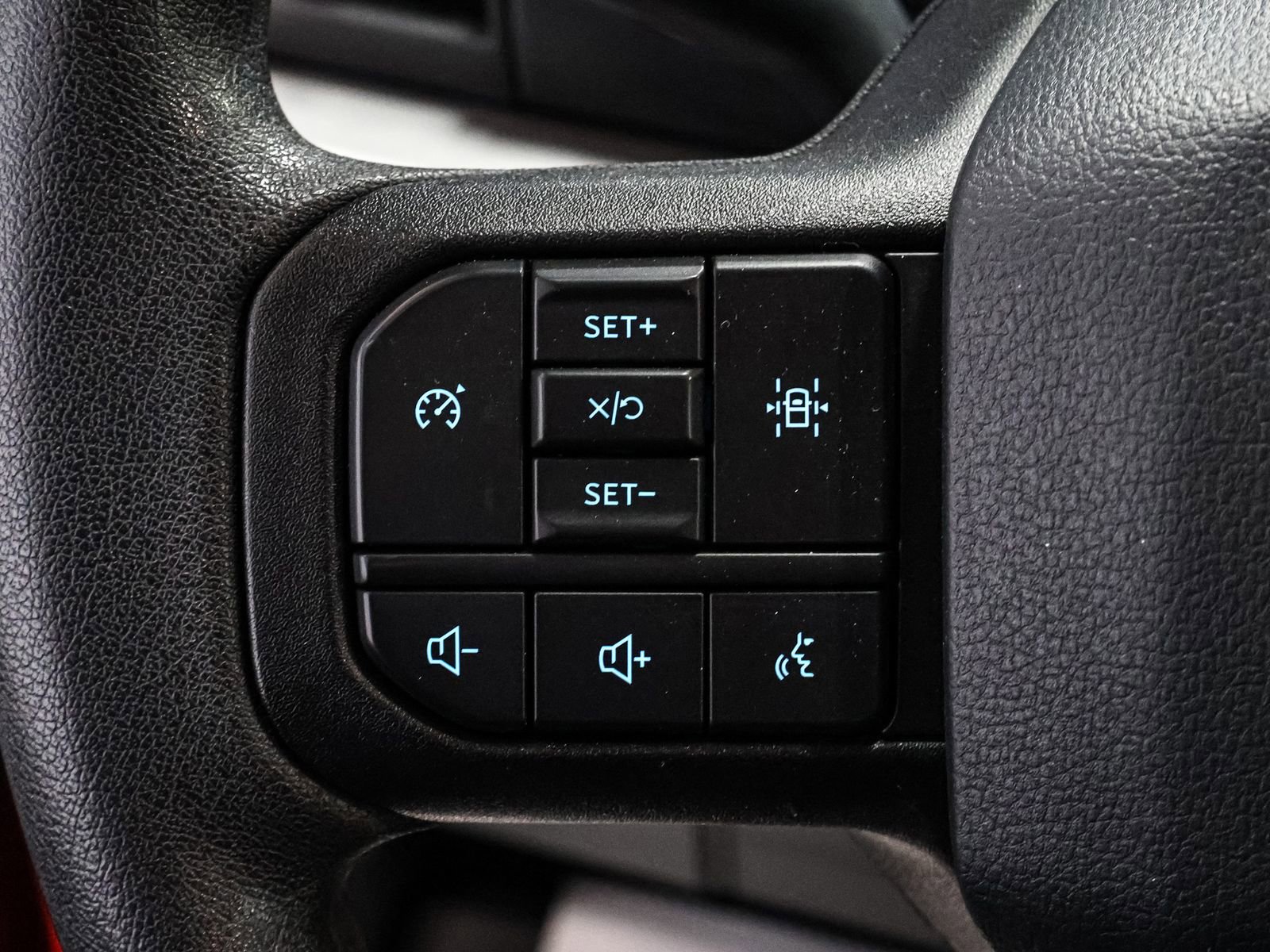 Certified 2025 Ford F150 Platinum w/ FX4 Off-Road Package image 33