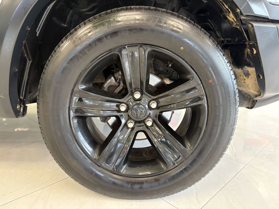 Used 2024 RAM 1500 Classic Warlock RWD image 38