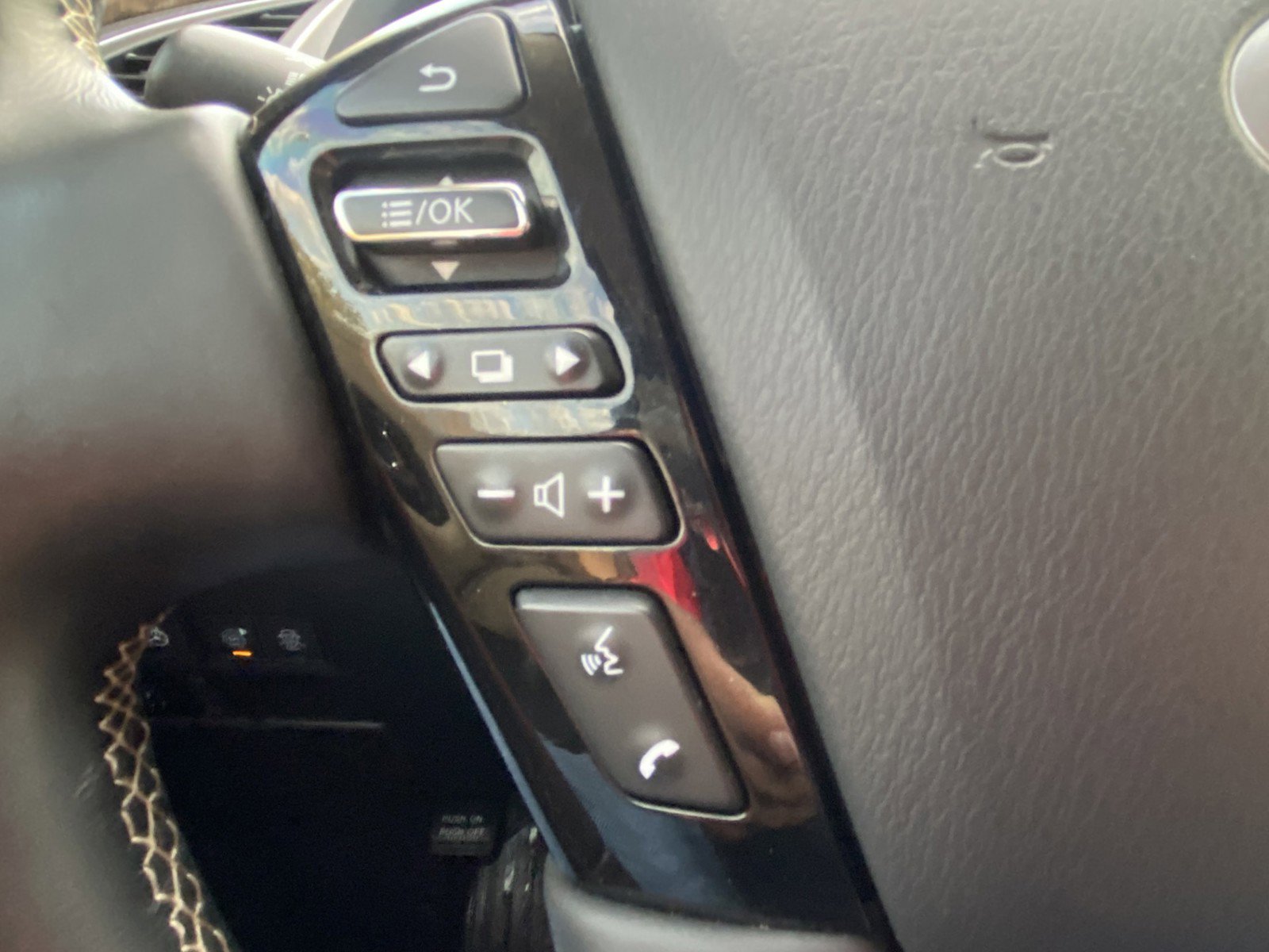 Used 2021 INFINITI QX80 Premium Select w/ All-Season Package image 13