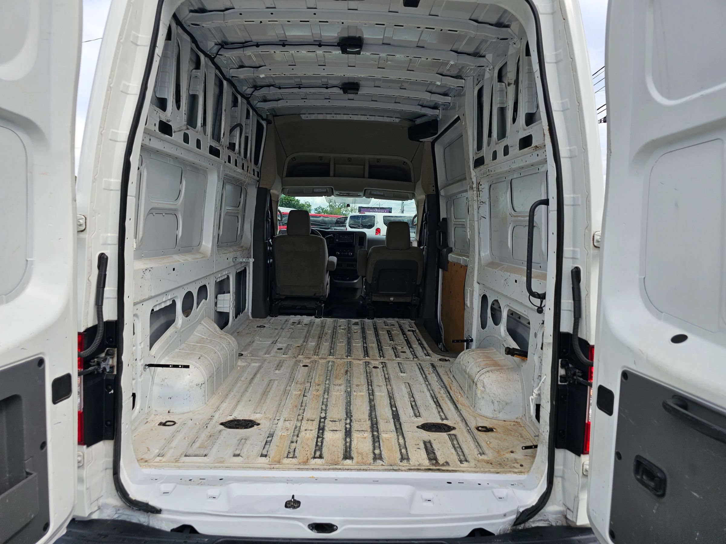 Used 2021 Nissan NV 2500 S RWD image 12