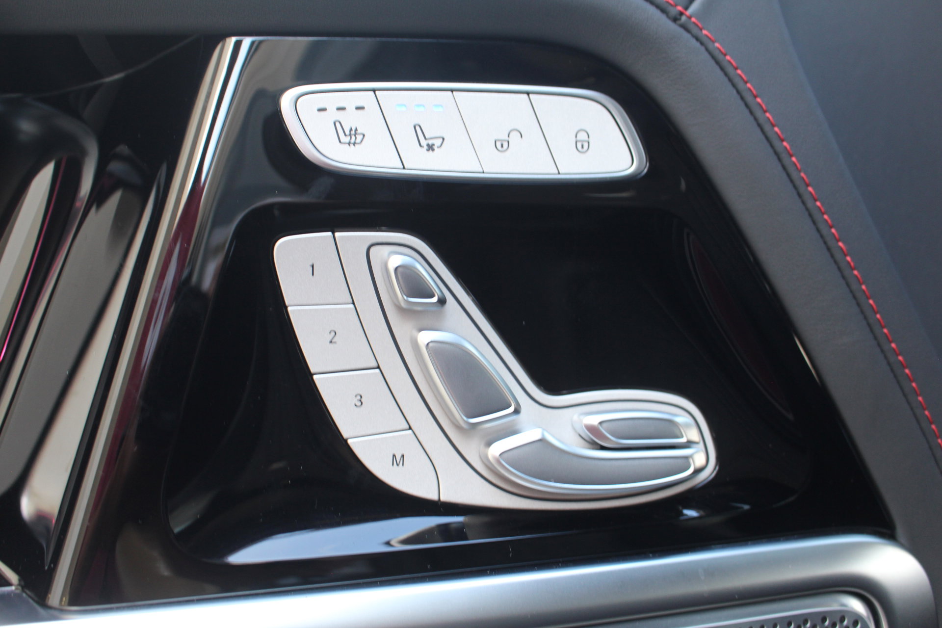 New 2025 Mercedes-Benz G 63 AMG 4MATIC image 14