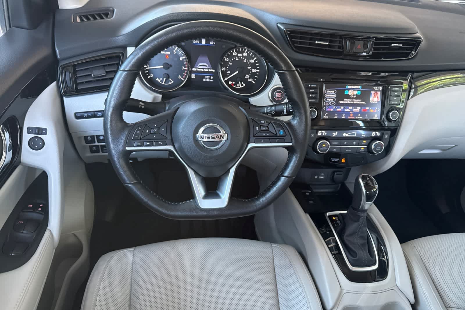 Used 2022 Nissan Rogue Sport SL AWD/4WD image 16