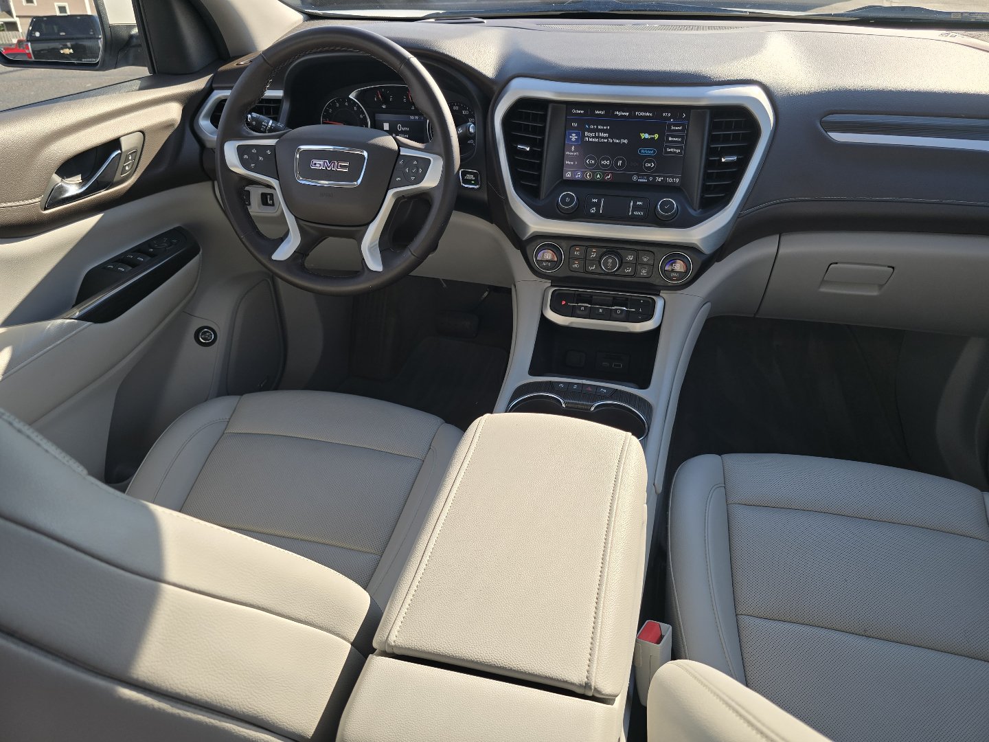 Certified 2023 GMC Acadia SLT AWD/4WD image 31