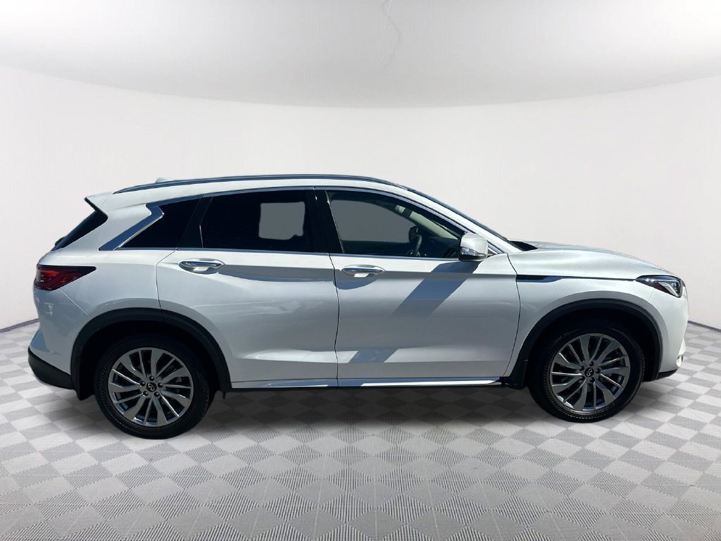 Certified 2023 INFINITI QX50 Luxe FWD image 4
