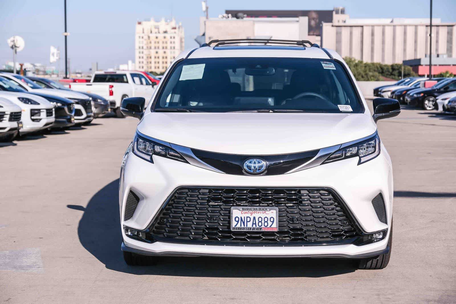 Certified 2024 Toyota Sienna XSE w/ XSE Premium Package FWD image 2