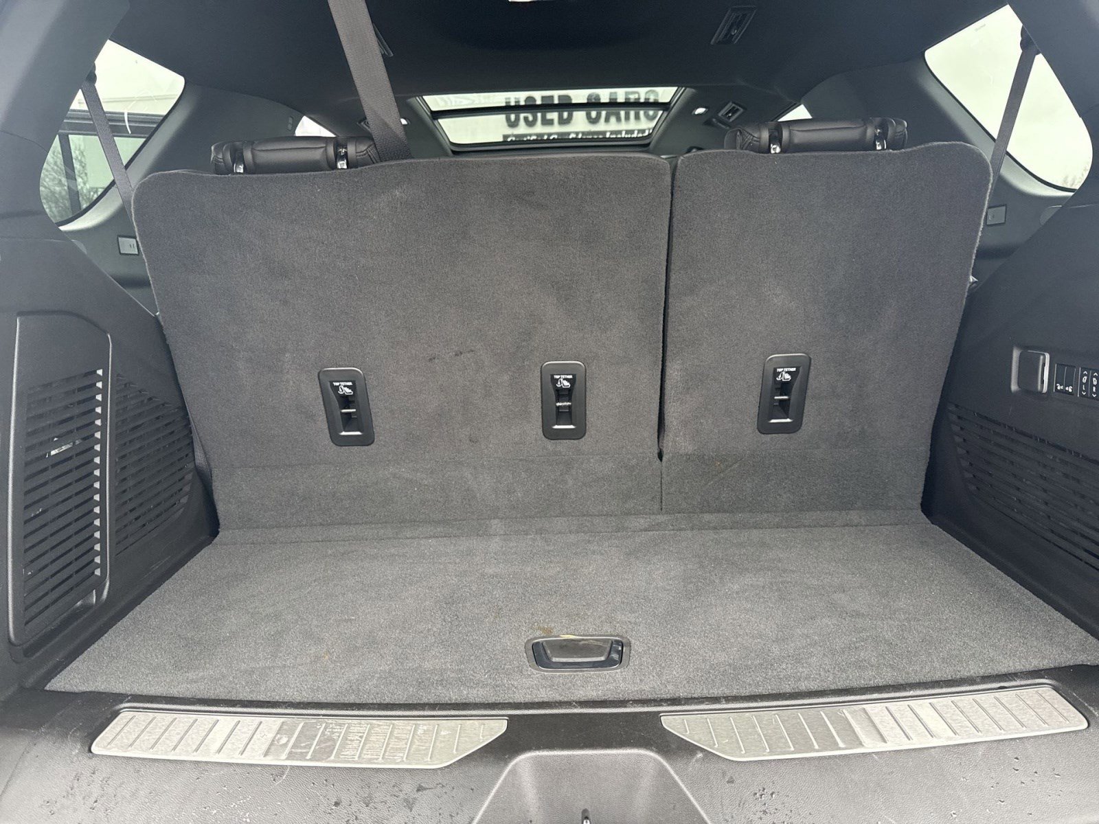 Used 2024 Chevrolet Tahoe High Country w/ Advanced Technology Package image 24